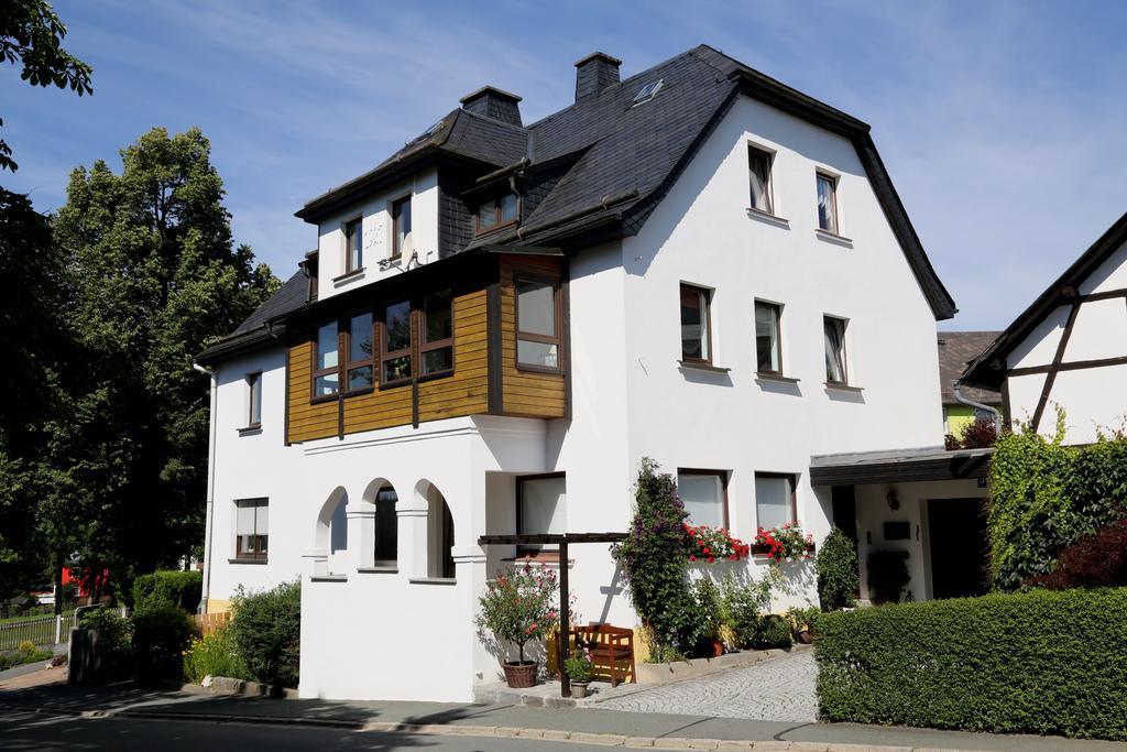 Ferienwohnung "Am Eisenbuehl" Berg エクステリア 写真